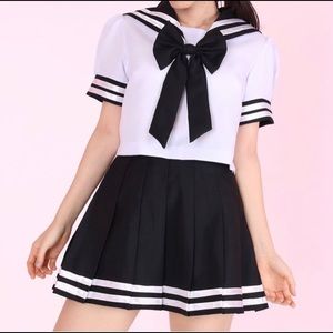 Sailor Moon inspired 2 piece w/ bow collar NEW